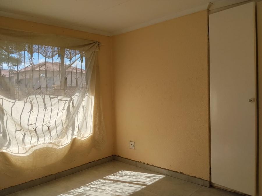 To Let 3 Bedroom Property for Rent in Geelhoutpark North West